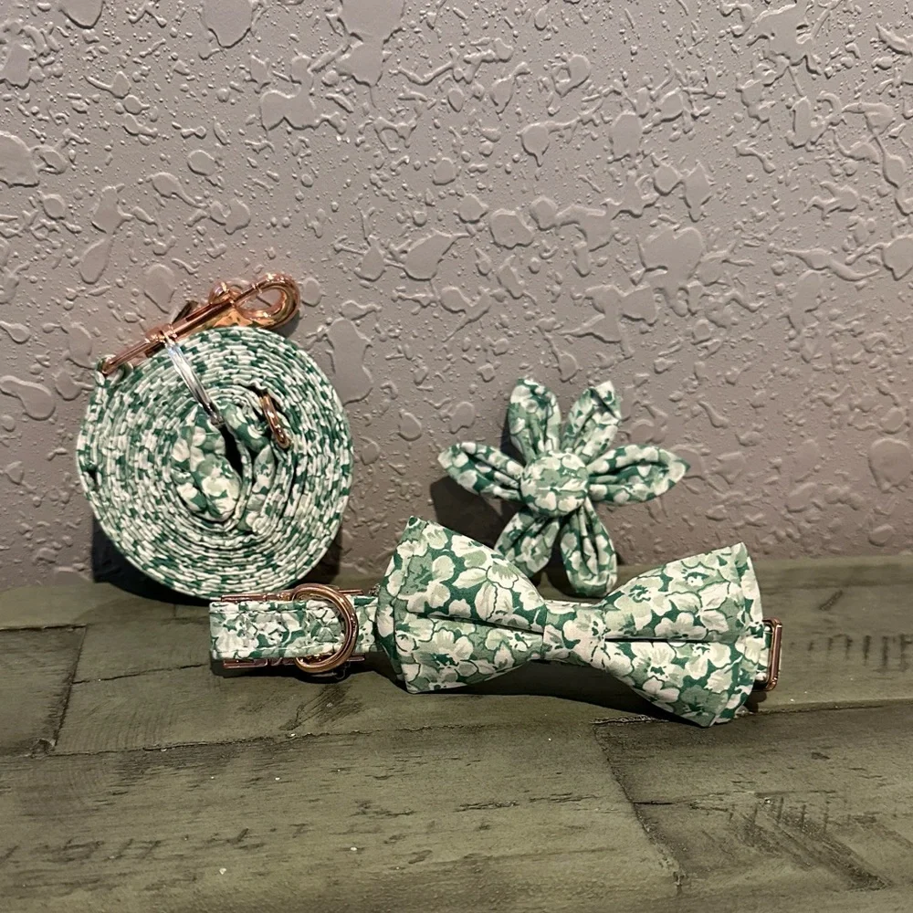 Cute Green Flowers Dog Leash Set - Size S